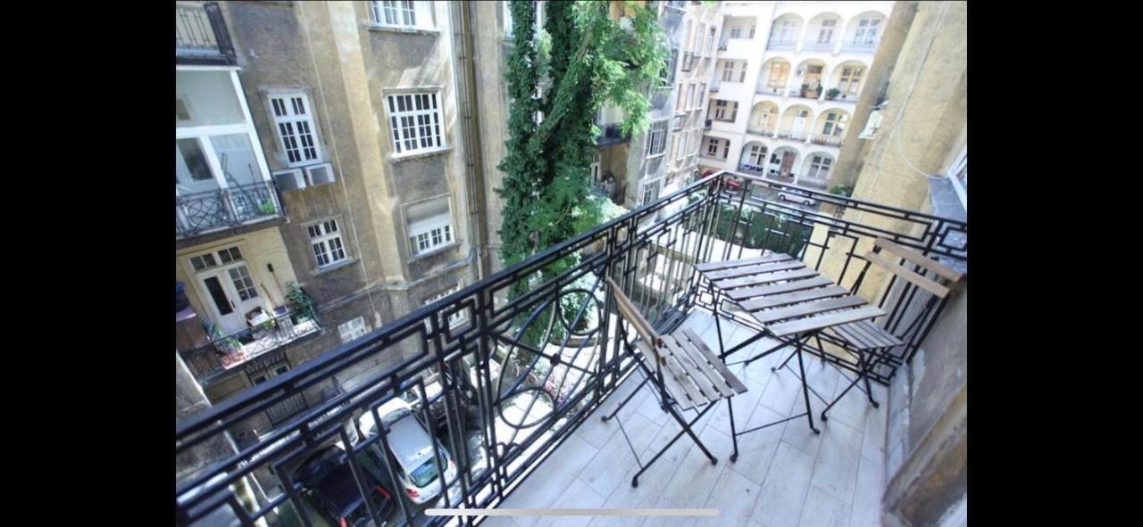 B39 Benczur Apartment — Photos 1